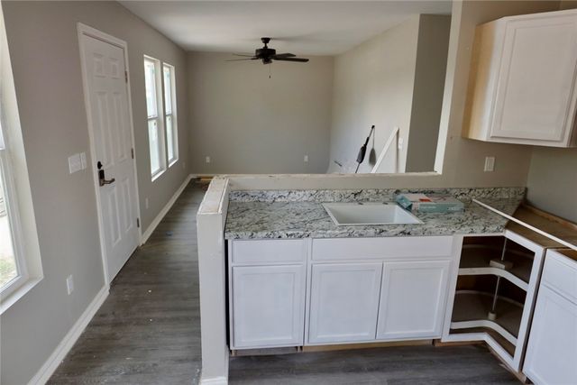 503 Oliver St, Alice, TX 78332