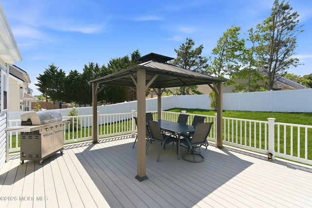 184 Barracuda Road, Manahawkin, NJ 08050