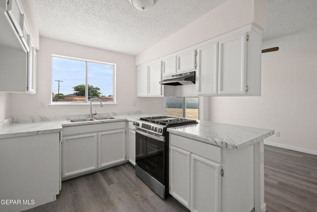 10445 OMEGA Circle, El Paso, TX 79924