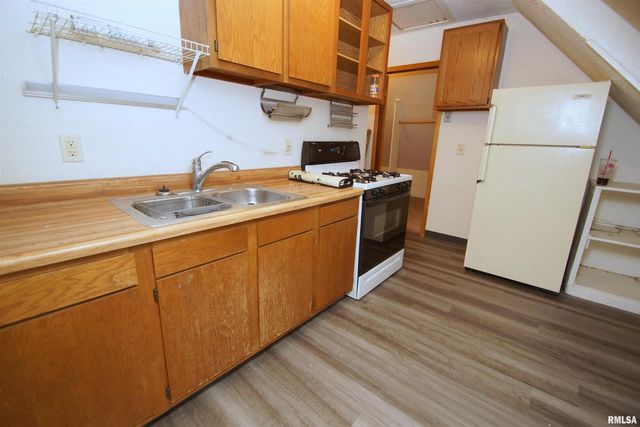 705 BRADY Street, Davenport, IA 52803