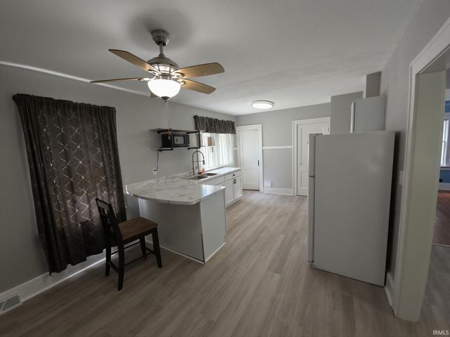 1216 E 3Rd Street, Mishawaka, IN 46544