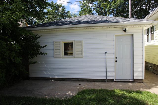 1216 E 3Rd Street, Mishawaka, IN 46544