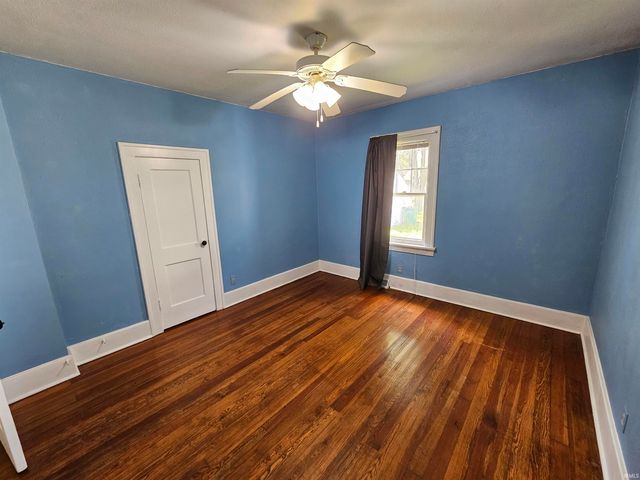 1216 E 3Rd Street, Mishawaka, IN 46544
