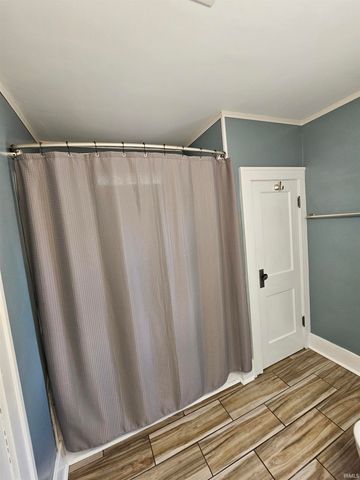 1216 E 3Rd Street, Mishawaka, IN 46544