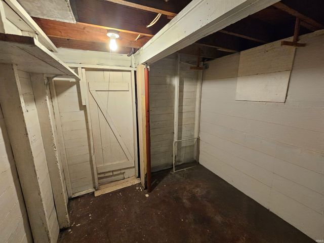 1216 E 3Rd Street, Mishawaka, IN 46544