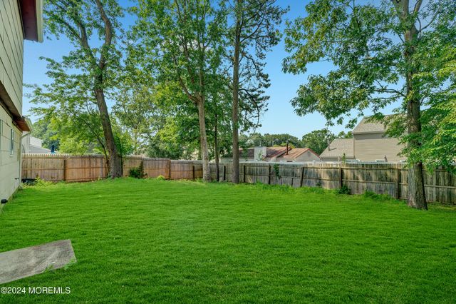 103 Barnegat Boulevard S, Barnegat, NJ 08005