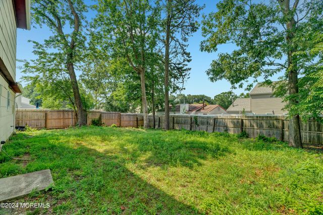 103 Barnegat Boulevard S, Barnegat, NJ 08005