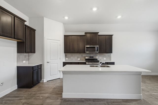 11136 Gold Pan Trail, Aubrey, TX 76227