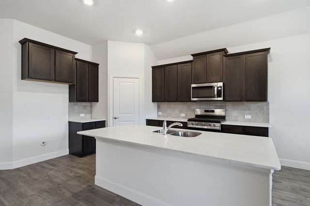 11136 Gold Pan Trail, Aubrey, TX 76227