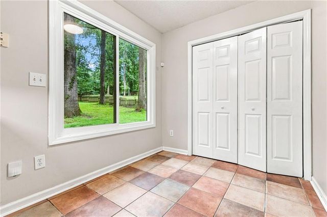 26 Boones Ridge Drive SE, Acworth, GA 30102