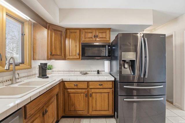 4615 Fairlawn Pass, Fort Wayne, IN 46815