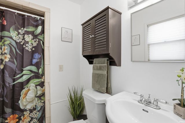 4615 Fairlawn Pass, Fort Wayne, IN 46815