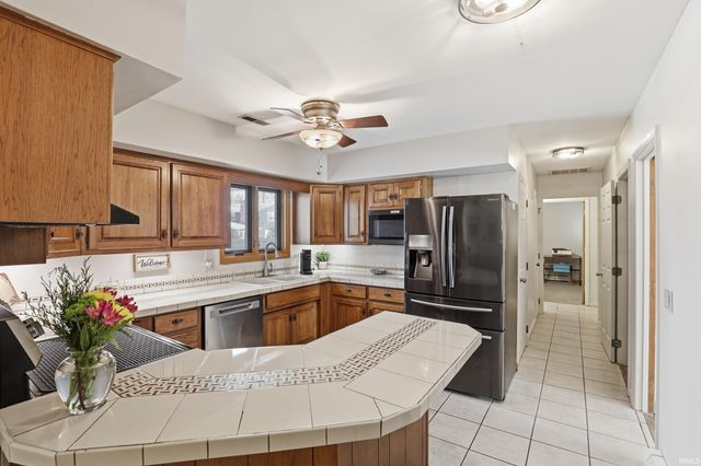 4615 Fairlawn Pass, Fort Wayne, IN 46815