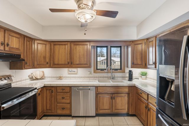 4615 Fairlawn Pass, Fort Wayne, IN 46815