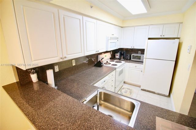 2501 S Ocean Dr 427, Hollywood, FL 33019