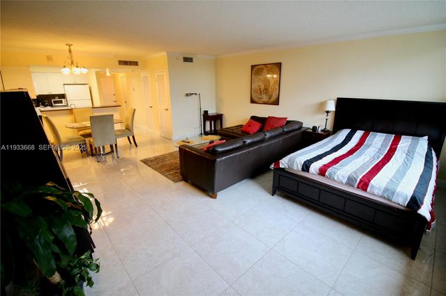 2501 S Ocean Dr 427, Hollywood, FL 33019