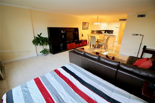 2501 S Ocean Dr 427, Hollywood, FL 33019