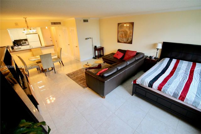 2501 S Ocean Dr 427, Hollywood, FL 33019