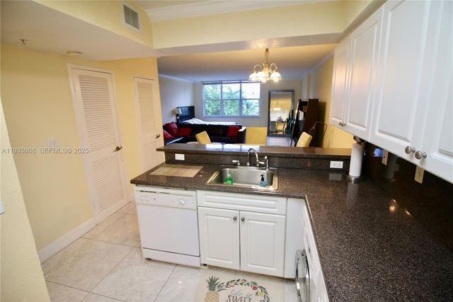 2501 S Ocean Dr 427, Hollywood, FL 33019