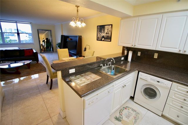 2501 S Ocean Dr 427, Hollywood, FL 33019