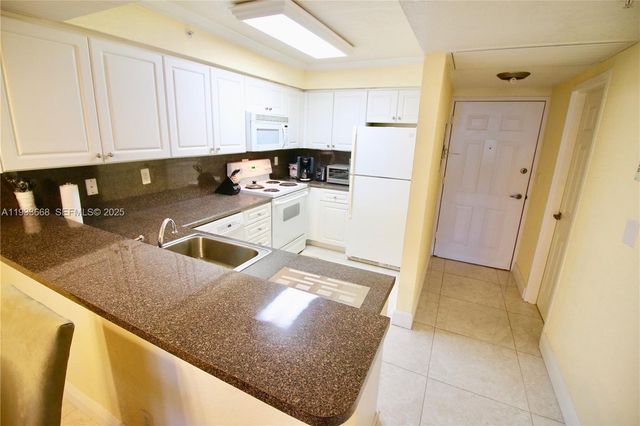 2501 S Ocean Dr 427, Hollywood, FL 33019