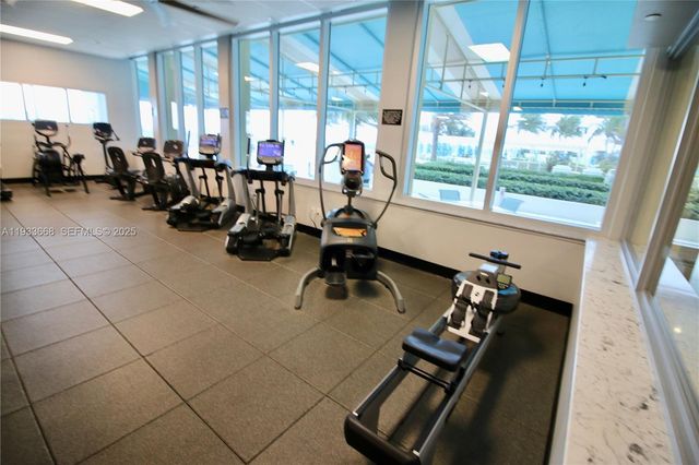 2501 S Ocean Dr 427, Hollywood, FL 33019