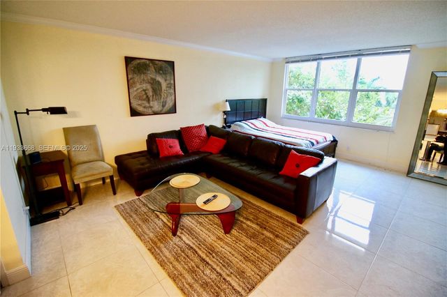 2501 S Ocean Dr 427, Hollywood, FL 33019