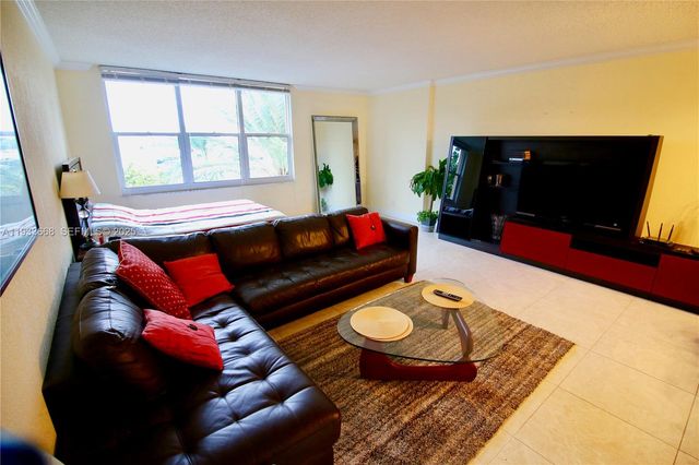 2501 S Ocean Dr 427, Hollywood, FL 33019