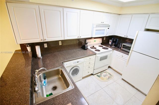 2501 S Ocean Dr 427, Hollywood, FL 33019