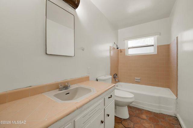 1131 N Nema Avenue, Tucson, AZ 85712