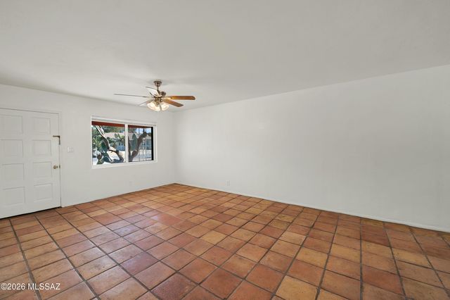 1131 N Nema Avenue, Tucson, AZ 85712