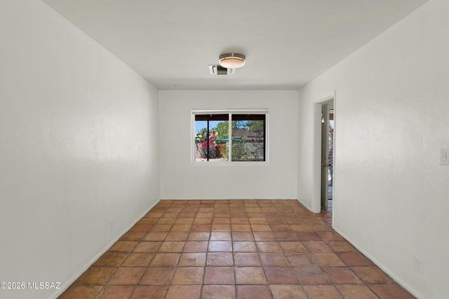 1131 N Nema Avenue, Tucson, AZ 85712