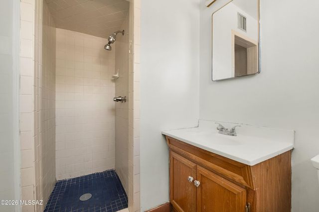 1131 N Nema Avenue, Tucson, AZ 85712