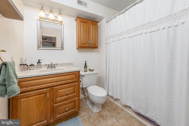 1101 ABERDEEN LN, Blackwood, NJ 08012