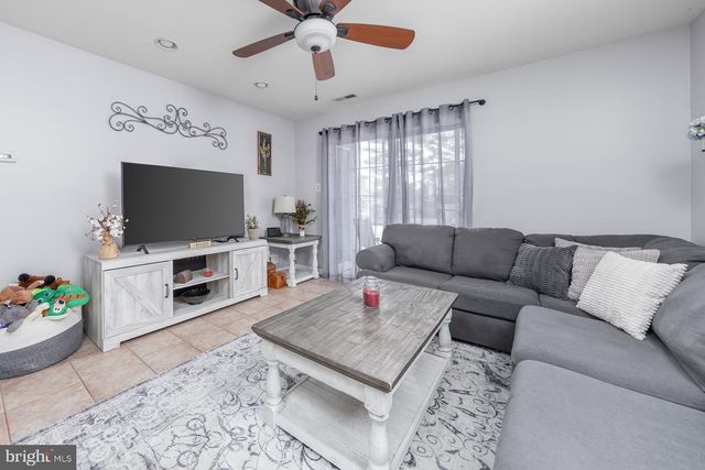 1101 ABERDEEN LN, Blackwood, NJ 08012