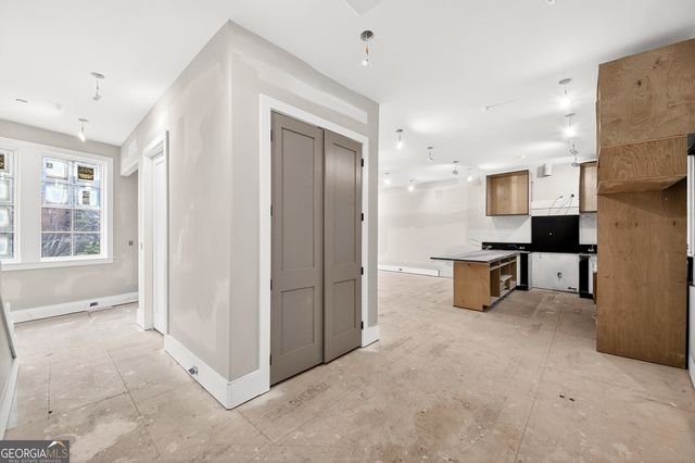 3521 Kingsboro Road, Atlanta, GA 30326