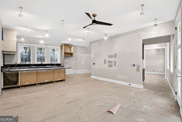 3521 Kingsboro Road, Atlanta, GA 30326