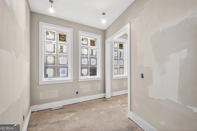 3521 Kingsboro Road, Atlanta, GA 30326