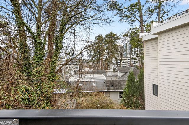 3521 Kingsboro Road, Atlanta, GA 30326