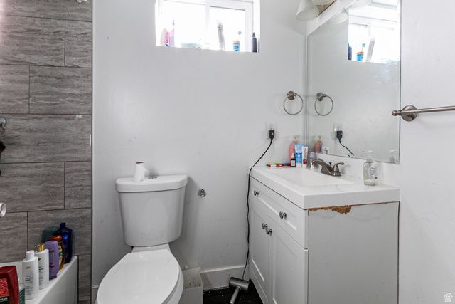 254 W PIONEER CIR, Midvale, UT 84047