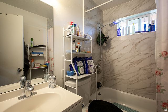 254 W PIONEER CIR, Midvale, UT 84047