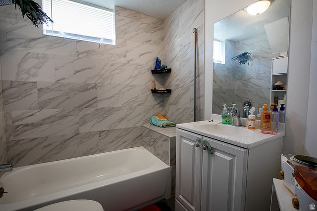 254 W PIONEER CIR, Midvale, UT 84047