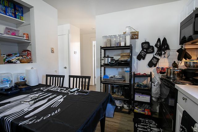 254 W PIONEER CIR, Midvale, UT 84047