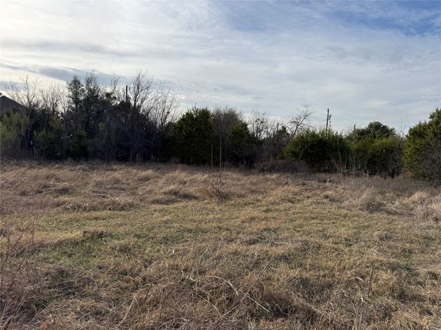 5651 Black Pine Circle, Granbury, TX 76048