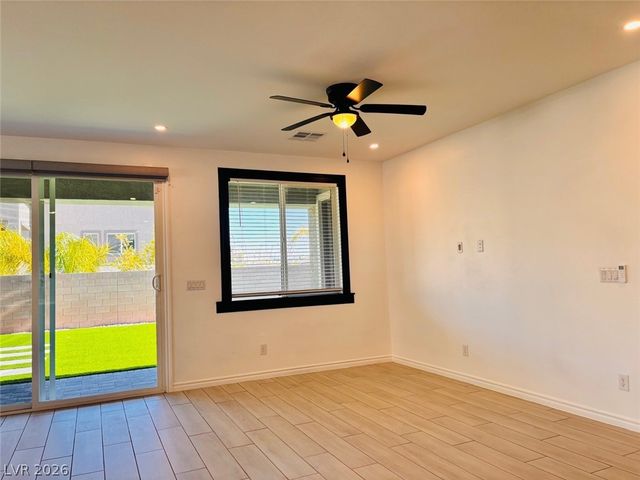 9565 Camelback Creek Drive, Las Vegas, NV 89178