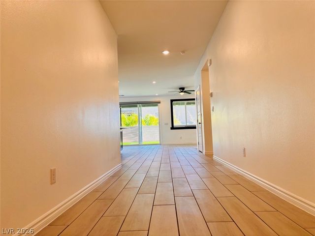 9565 Camelback Creek Drive, Las Vegas, NV 89178