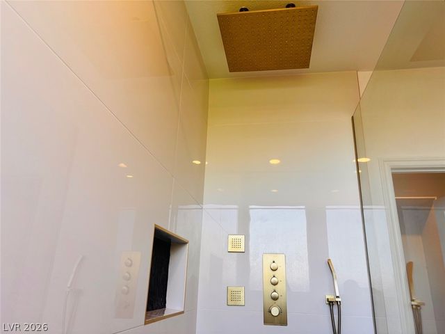 9565 Camelback Creek Drive, Las Vegas, NV 89178