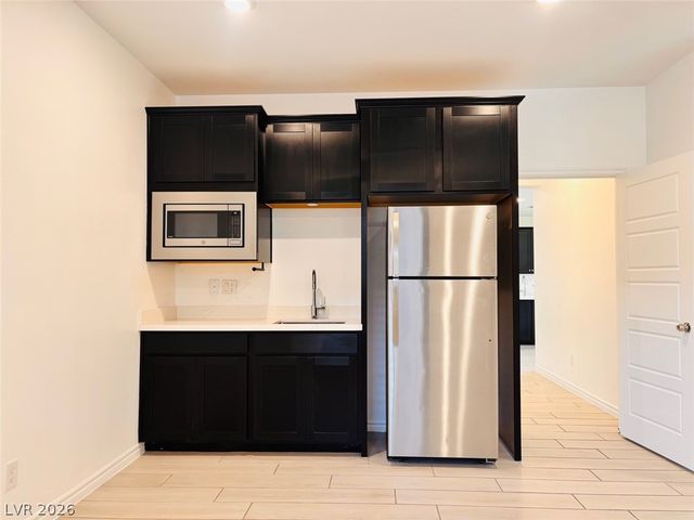 9565 Camelback Creek Drive, Las Vegas, NV 89178