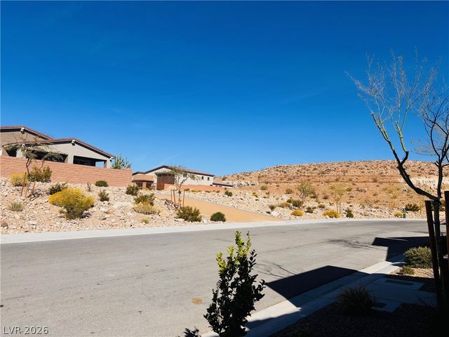 9565 Camelback Creek Drive, Las Vegas, NV 89178