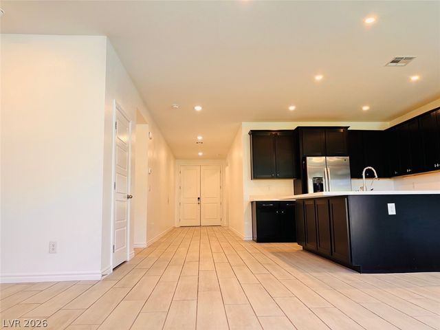 9565 Camelback Creek Drive, Las Vegas, NV 89178